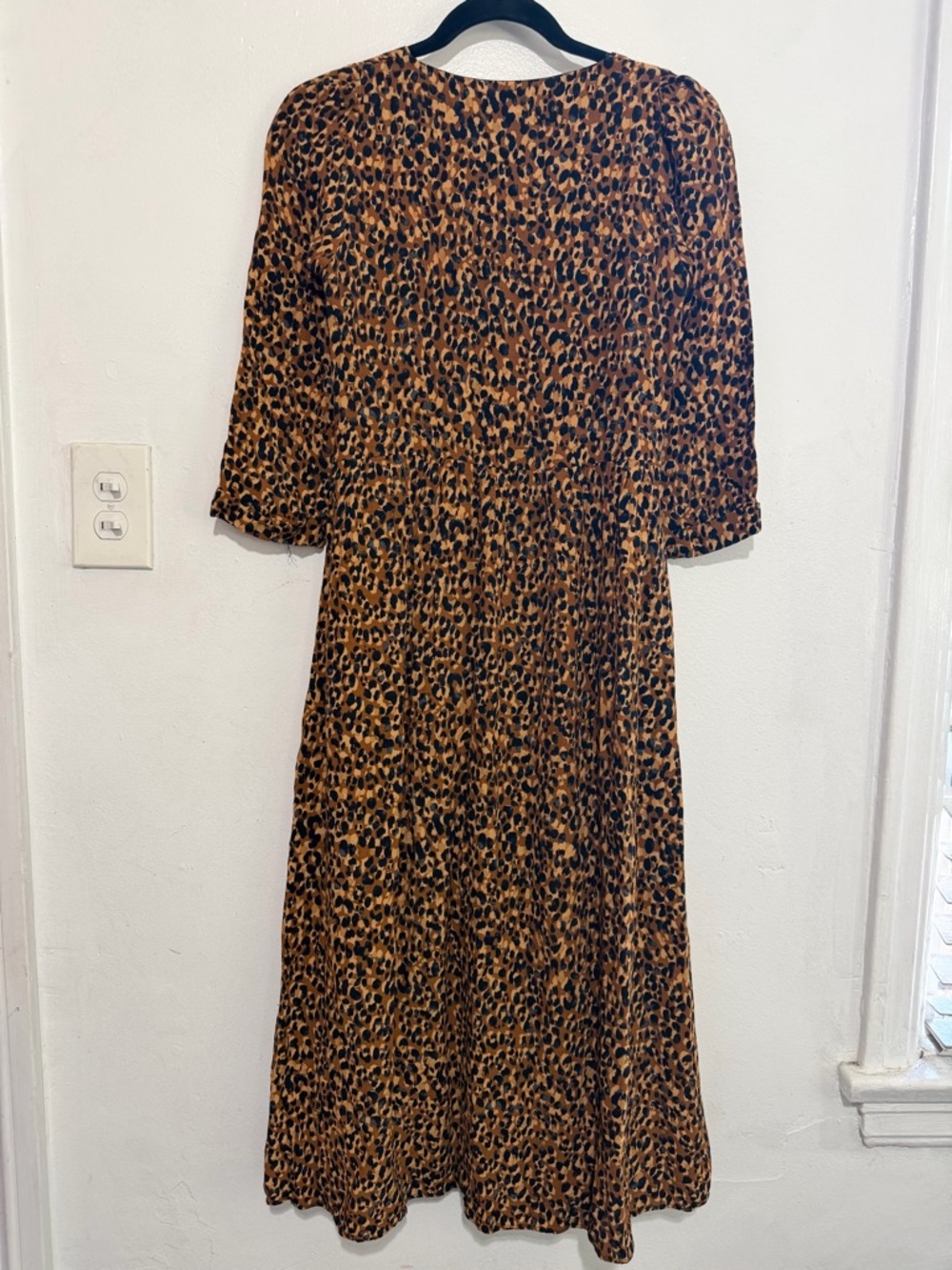 Zara TRF Leopard Print Midi Dress XS Button Front V Neck Pockets 3/4 Sleeve - Picture 10 of 10